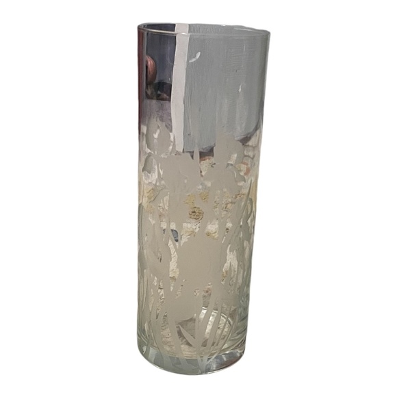 PERRY COYLE CRYSTAL DEEPLY ETCHED BEARDED IRIS FLORAL ART GLASS VASE, SIGNED - Picture 7 of 15